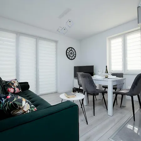 Apartman Karpia - 50m2, Parking, Balcony - By Rentujemy *