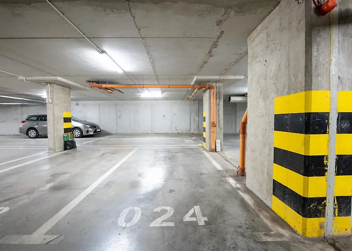 Karpia - 50m2, Parking, Balcony - By Rentujemy * פוזנן