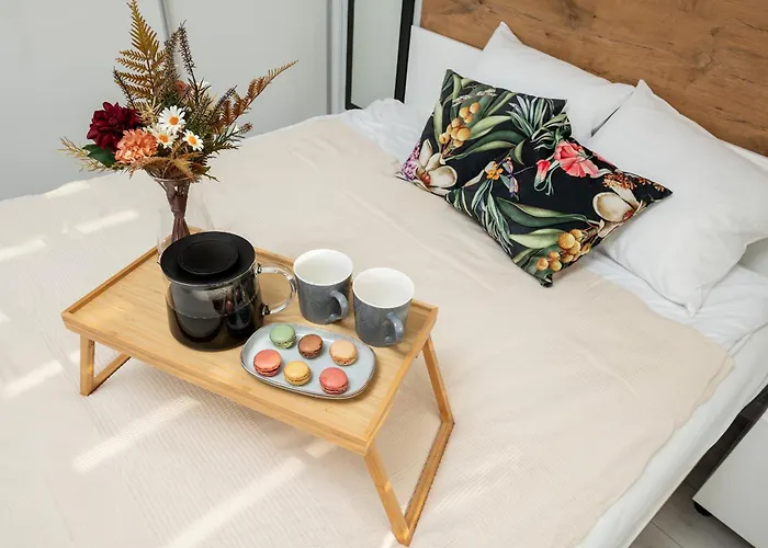 Karpia - 50m2, Parking, Balcony - By Rentujemy Lägenhet